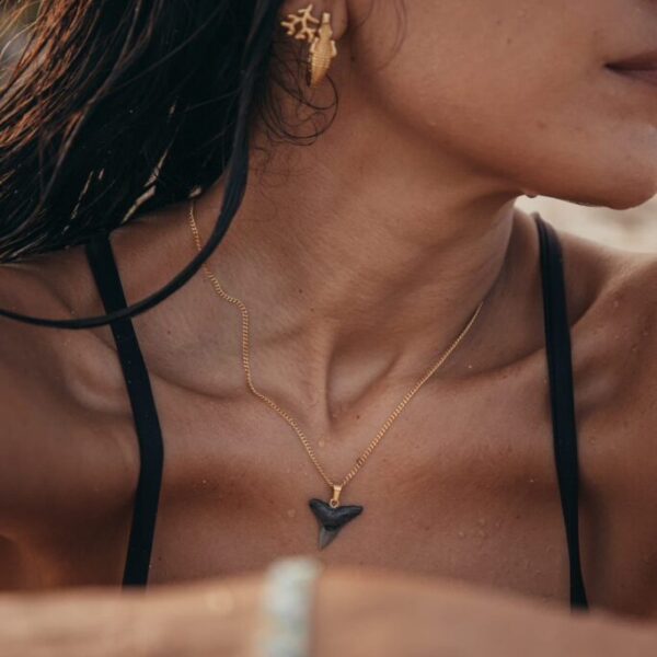 Shark tooth necklace girl diver